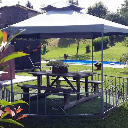 Dom wakacyjny El Campo De La Jura *